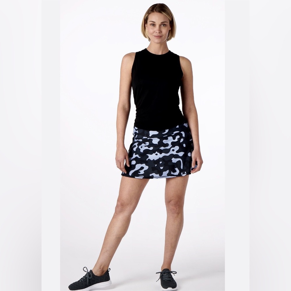 Queen of the Court Dark Blue/Dark Grey Camo Tennis Skirt | Size Large